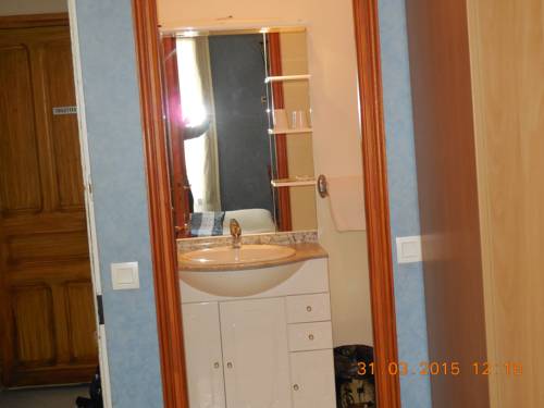 Imagen de la habitación del Hotel Le Petit Ch&acirc;teau. Foto 7