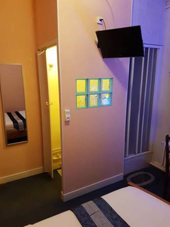 Imagen de la habitación del Hotel Le Petit Ch&acirc;teau. Foto 9