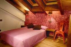 Imagen de la habitación del Hotel Le Petit León. Foto 4