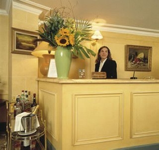 Imagen de los interiores del Hotel Le Petit Manoir, Gare du Nord. Foto 5