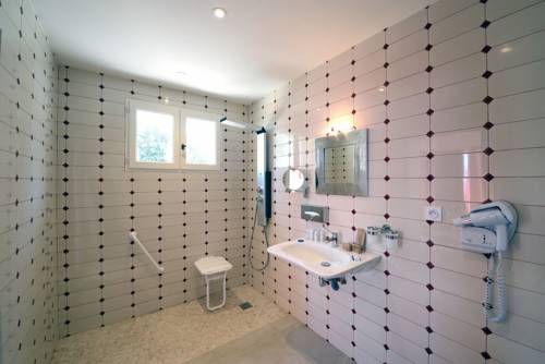 Imagen de la habitación del Hotel Le Petit Palais D'aglaé. Foto 7