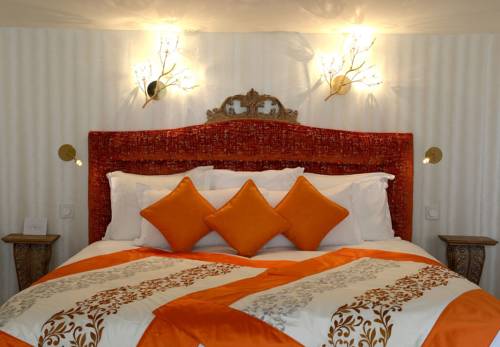 Imagen de la habitación del Hotel Le Petit Palais D'aglaé. Foto 8