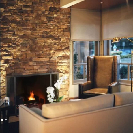 Imagen del bar/restaurante del Hotel Le Petit Pali Brentwood. Foto 2