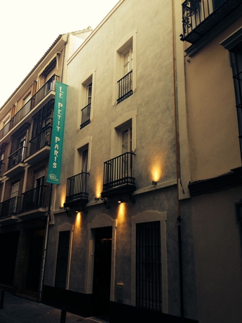 Imagen de los exteriores del Hotel Le Petit Paris, Sevilla. Foto 7