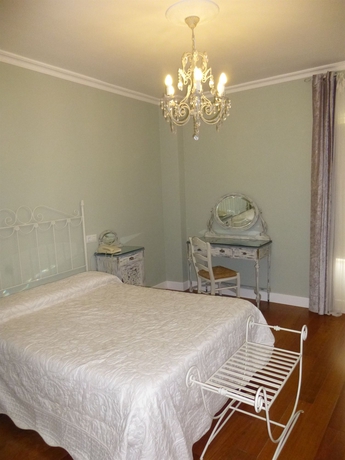 Imagen de la habitación del Hotel Le Petit Paris, Sevilla. Foto 3