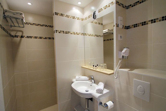 Imagen de la habitación del Hotel Le Petit Prince. Foto 8