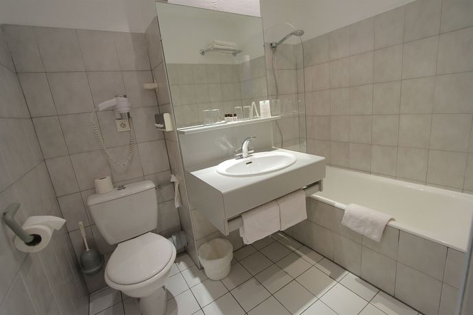 Imagen de la habitación del Hotel Le Petit Prince. Foto 9