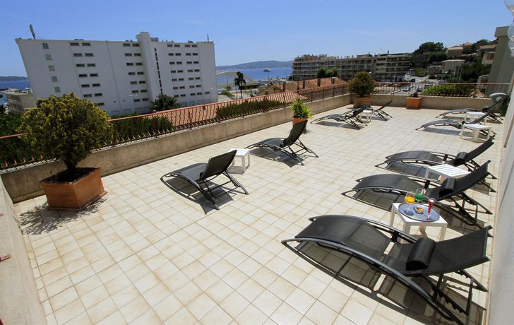 Imagen de los exteriores del Hotel Le Petit Prince. Foto 12