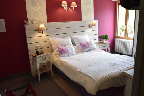 Imagen de la habitación del Hotel Le Petit Relais, Lacave. Foto 9