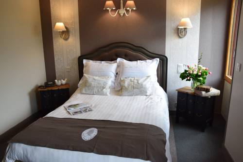 Imagen de la habitación del Hotel Le Petit Relais, Lacave. Foto 15