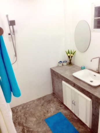 Imagen de la habitación del Hotel Le Petit Saint Tropez. Foto 4