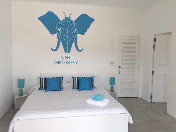 Imagen de la habitación del Hotel Le Petit Saint Tropez. Foto 10