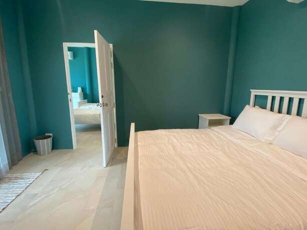 Imagen de la habitación del Hotel Le Petit Saint Tropez. Foto 14