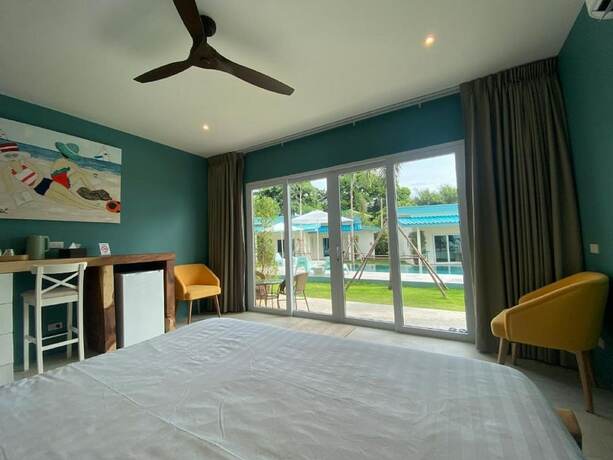 Imagen de la habitación del Hotel Le Petit Saint Tropez. Foto 16