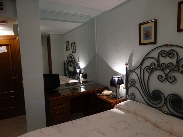 Imagen de la habitación del Hotel Le Petit, Salamanca. Foto 5