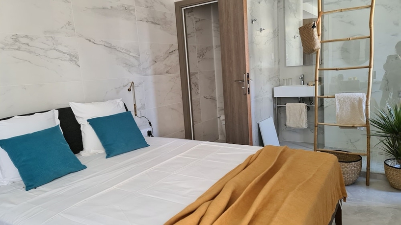 Imagen de la habitación del Hotel Le Petit Trianon Et Le Charme Des Suites. Foto 4