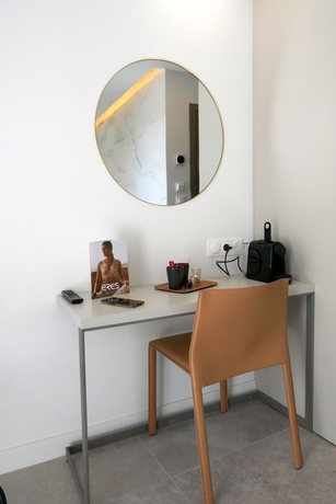 Imagen de la habitación del Hotel Le Petit Trianon Et Le Charme Des Suites. Foto 14
