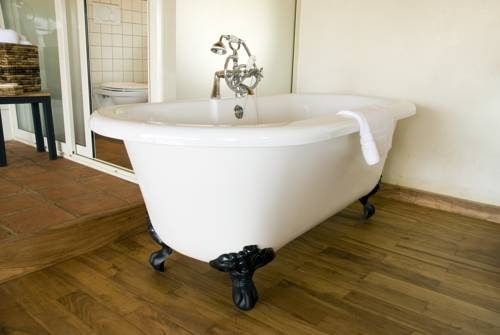 Imagen de la habitación del Hotel Le Petit Village. Foto 5