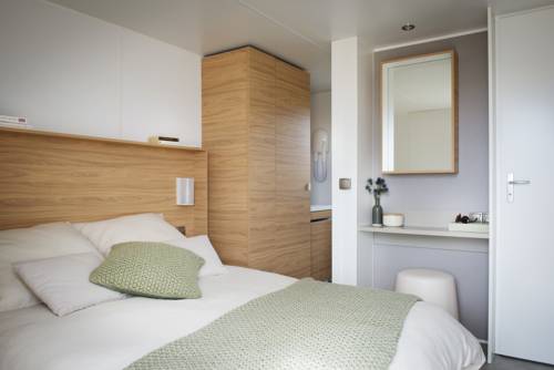 Imagen de la habitación del Hotel Le Phare. Foto 3