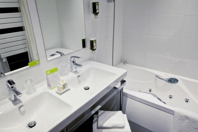 Imagen de la habitación del Hotel Le Phenix. Foto 7