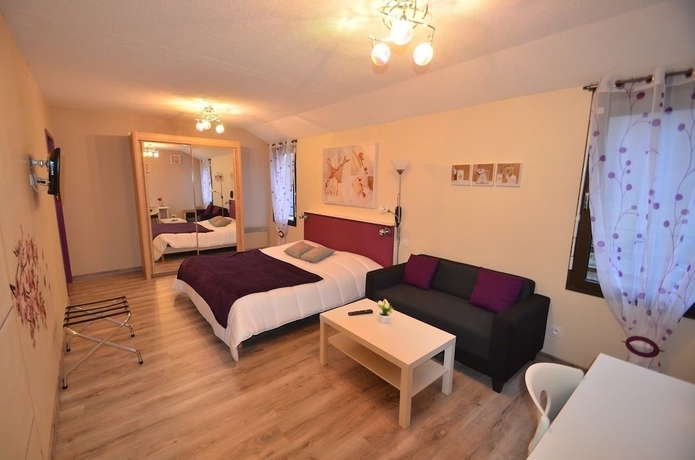 Imagen de la habitación del Hotel Le Picors. Foto 10