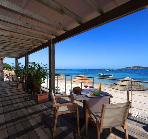 Imagen del bar/restaurante del Hotel Le Pinarello. Foto 3