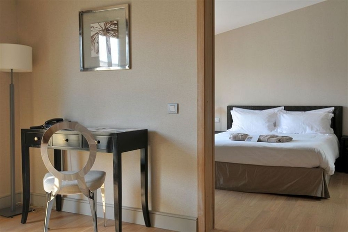 Imagen de la habitación del Hotel Le Pinarello. Foto 6