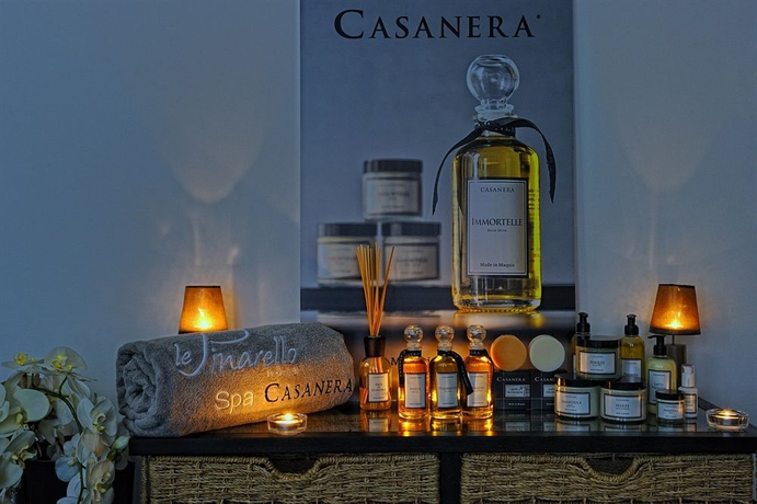 Imagen de la piscina del Hotel Le Pinarello. Foto 11