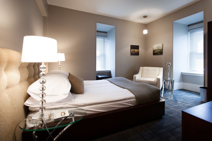 Imagen de la habitación del Hotel Le Pleasant H&ocirc;tel. Foto 2