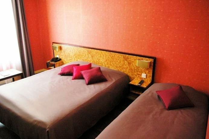 Imagen de la habitación del Hotel Le Pont-bernet. Foto 12