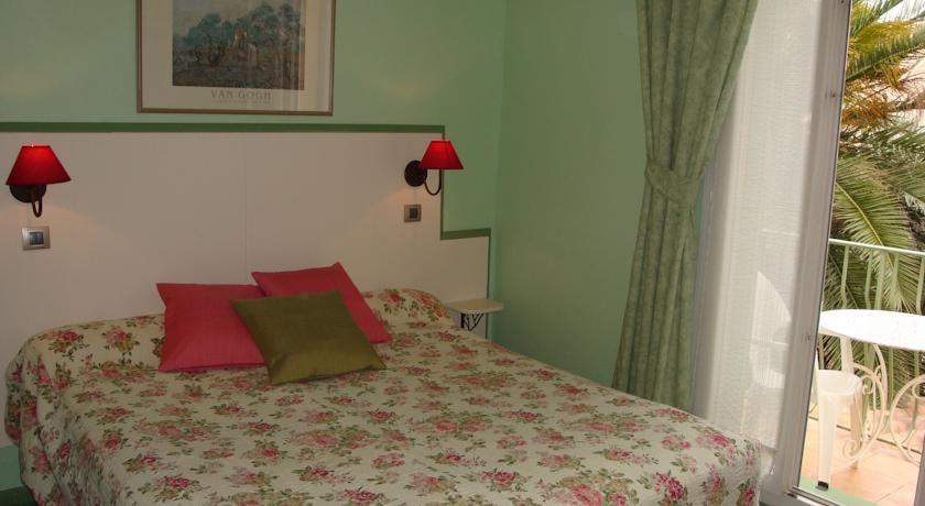 Imagen general del Hotel Le Ponteil. Foto 2