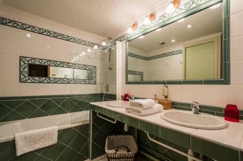 Imagen de la habitación del Hotel Le Portillo. Foto 4