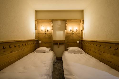 Imagen de la habitación del Hotel Le Portillo. Foto 15