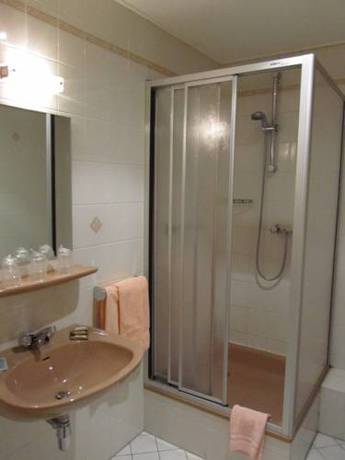 Imagen de la habitación del Hotel Le Postillon, Echternach. Foto 7