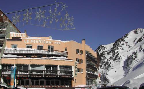 Imagen de la habitación del Hotel Le Pourteilh. Foto 2