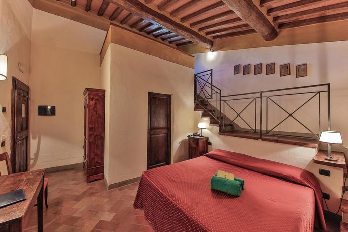 Imagen de la piscina del Hotel Le Pozze Di Lecchi. Foto 13