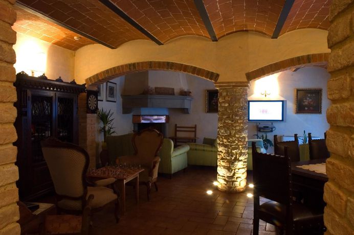 Imagen de la piscina del Hotel Le Pozze Di Lecchi. Foto 16