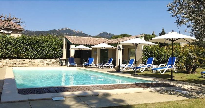 Imagen de la piscina del Hotel Le Pradet. Foto 19