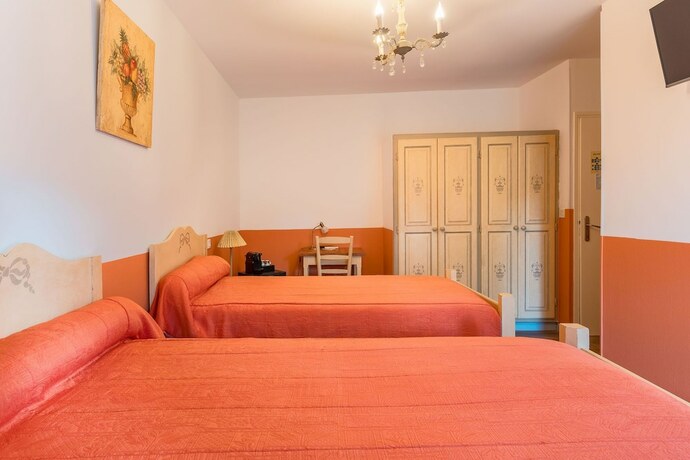 Imagen de la habitación del Hotel Le Pradinas. Foto 11