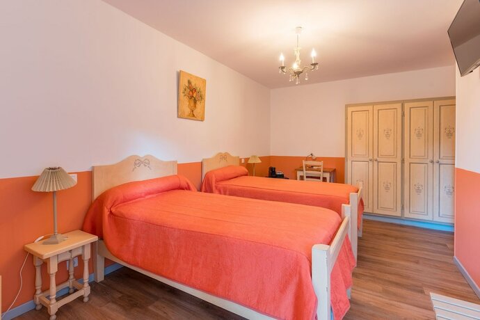 Imagen de la habitación del Hotel Le Pradinas. Foto 19