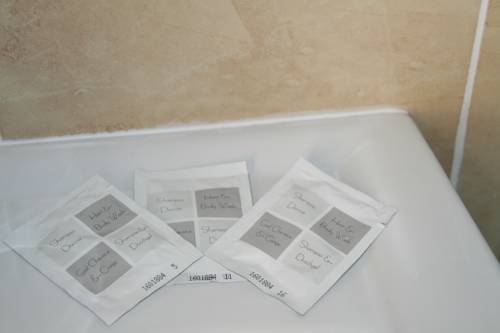 Imagen de la habitación del Hotel Le Prado De St Raph. Foto 8