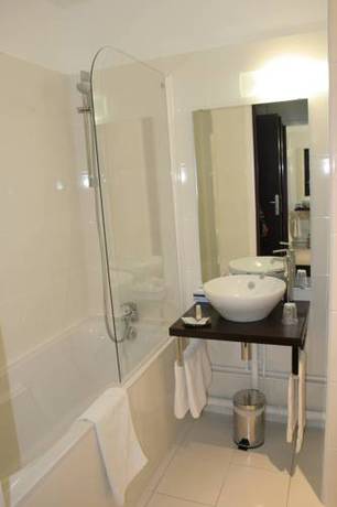 Imagen de la habitación del Hotel Le Pré Saint Germain. Foto 8