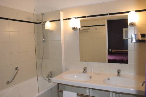 Imagen de la habitación del Hotel Le Pré Saint Germain. Foto 10