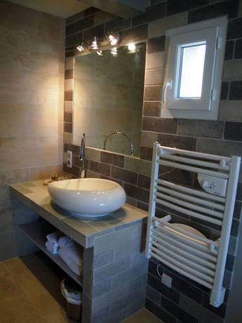 Imagen de la habitación del Hotel Le Pr&eacute; Saint Michel. Foto 8