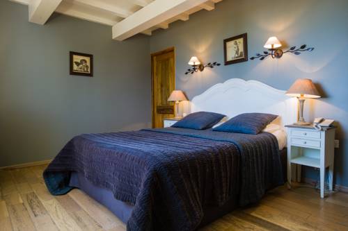 Imagen de la habitación del Hotel Le Pr&eacute; Saint Michel. Foto 13