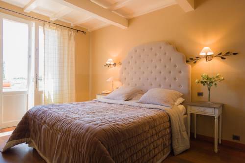 Imagen de la habitación del Hotel Le Pr&eacute; Saint Michel. Foto 16