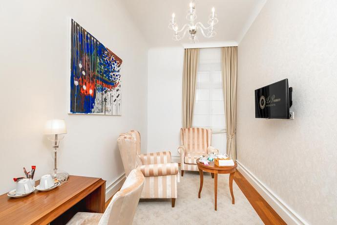 Imagen de la habitación del Hotel Le Premier Boutique. Foto 11