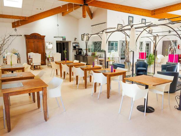 Imagen de los interiores del Hotel Le President Gare Tgv Nimes Pont Du Gard. Foto 5