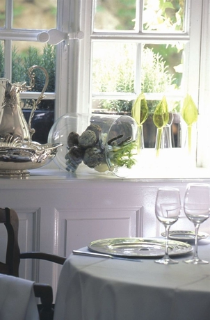 Imagen del bar/restaurante del Hotel Le Prieure, Villeneuve Les Avignon. Foto 2