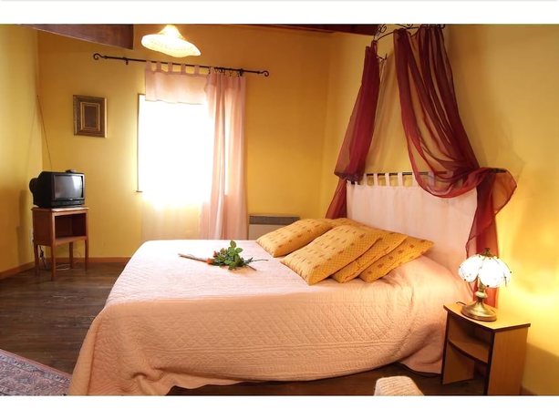 Imagen de la habitación del Hotel Le Prieur&eacute;, Bourg-Saint-Andeol. Foto 6